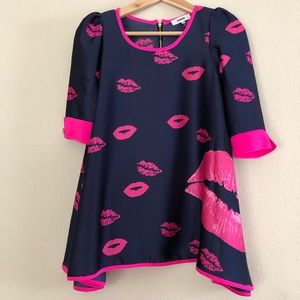 Lips printed blouse with puff sleeves